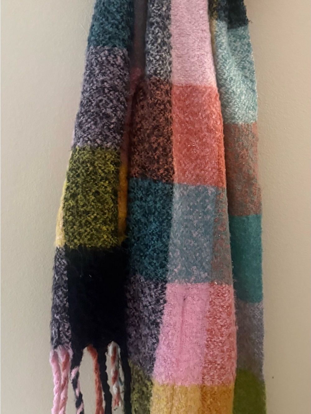 Urban Outfitters Plaid Blanket Scarf Wrap Fringed Oversized with pockets.